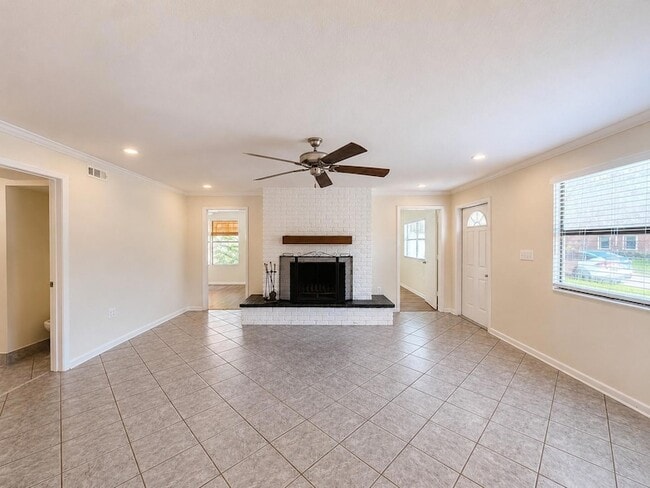 Photo - 7301 N Dartmouth Ave