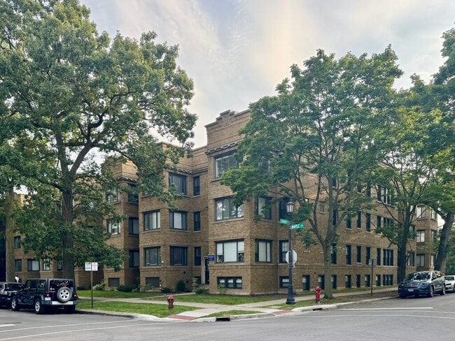 Building Photo - 1147 Maple Ave Rental