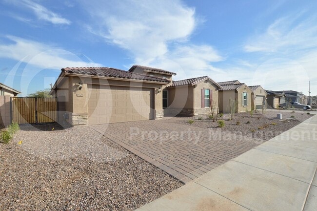 Photo - 5105 N 81st Ave House