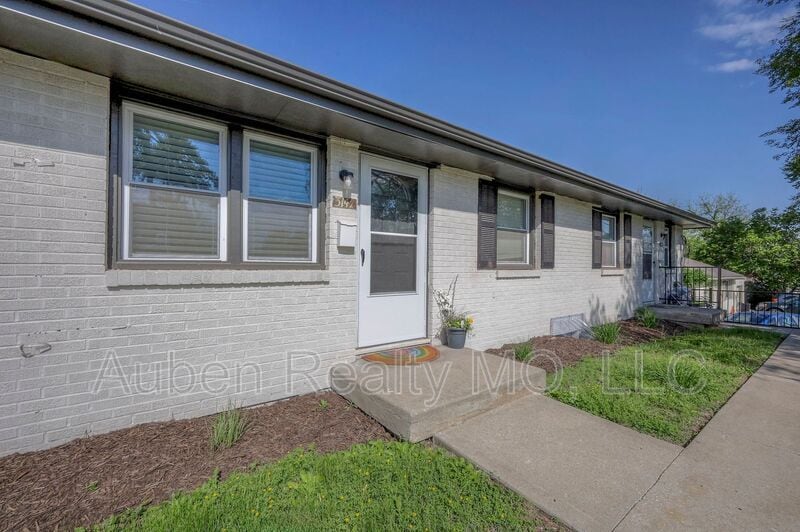 Photo - 3143 Puckett Rd Unidad 3141 Rental