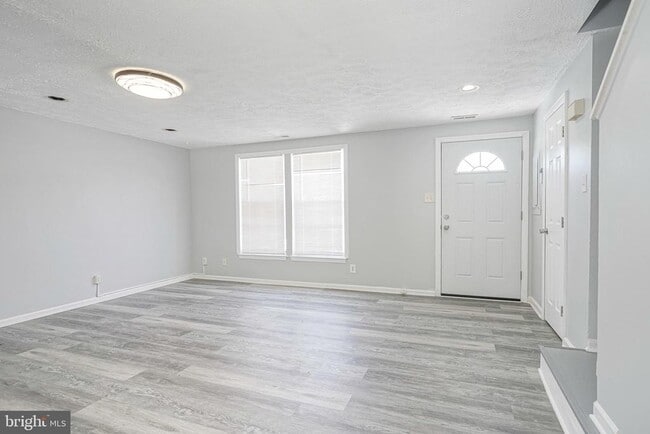 Photo - 53 Victoria Manor Ct