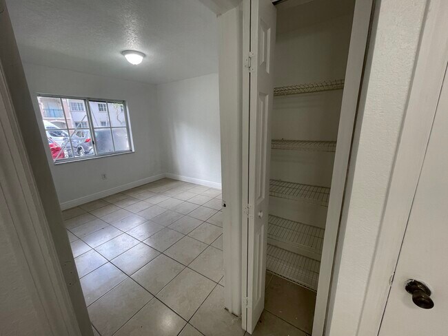 1251 SE 31st Ct