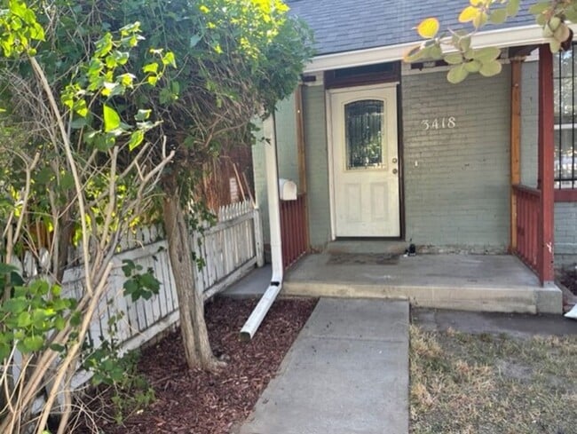 Building Photo - Charming Victorian Home in the Desirable Cole Neighborhood!- Available Early July!!