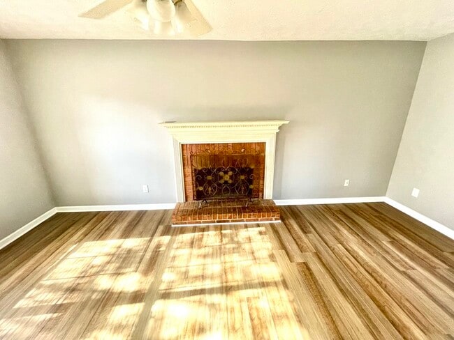 Photo - 104 Taylor Knoll Way