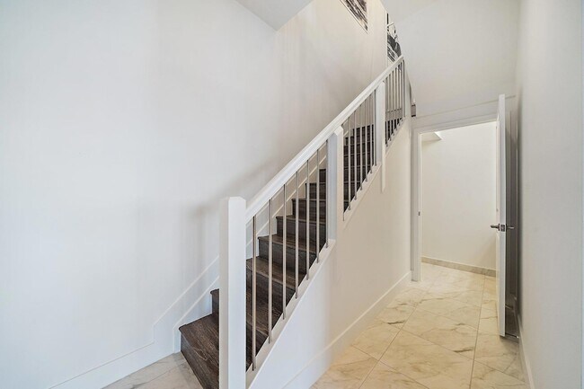 Photo - 4925 Pointe Midtown Way