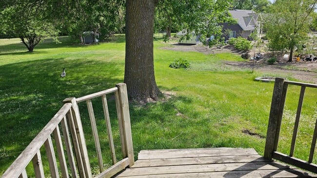 Photo - For Rent 5 Bed, 2 Bath, 2 stall garage, single family home