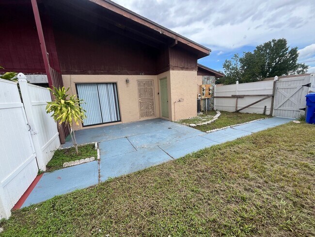 Photo - 4142 Flying Fortress Ave