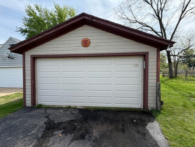 Photo - 4815 Lexington Blvd