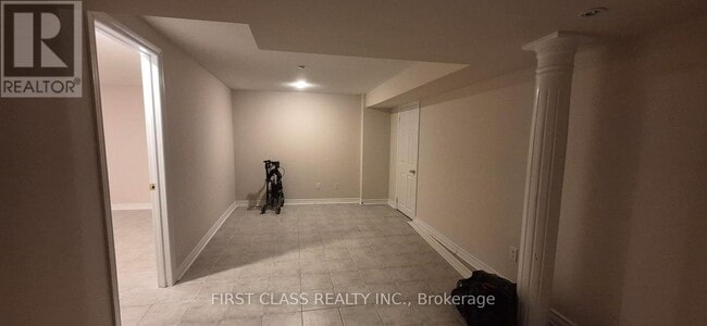 Photo - 2213 Rodick Rd