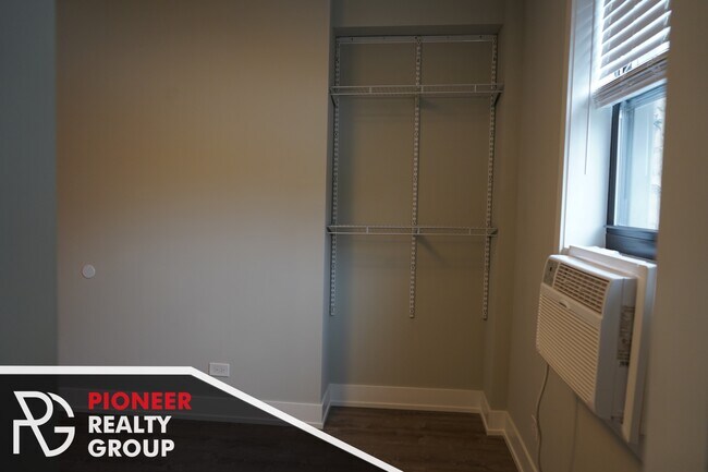 Photo - 503 W Belmont Ave Unit 5e