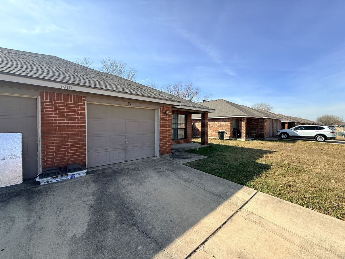 Photo - 1410 Nicholas Cir Unit 1410 Nicholas Circle -  B