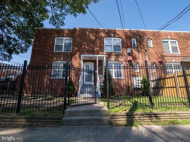 Building Photo - 4337 Halley Terrace SE Rental