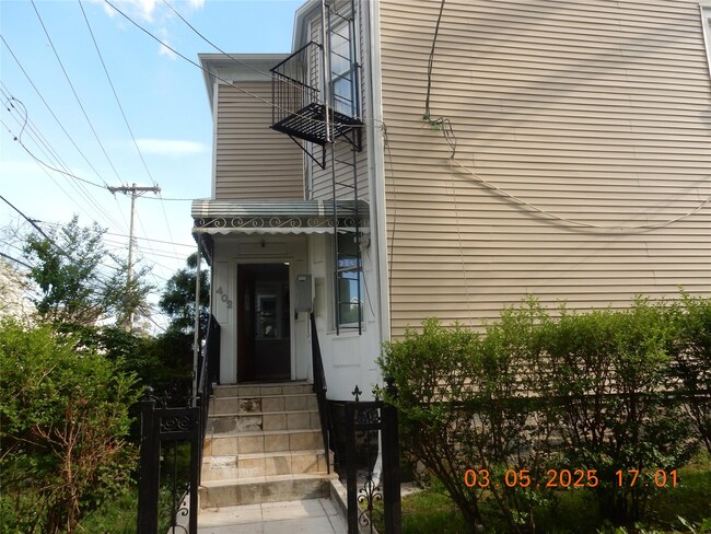 Photo - 402 Union Ave Apartment