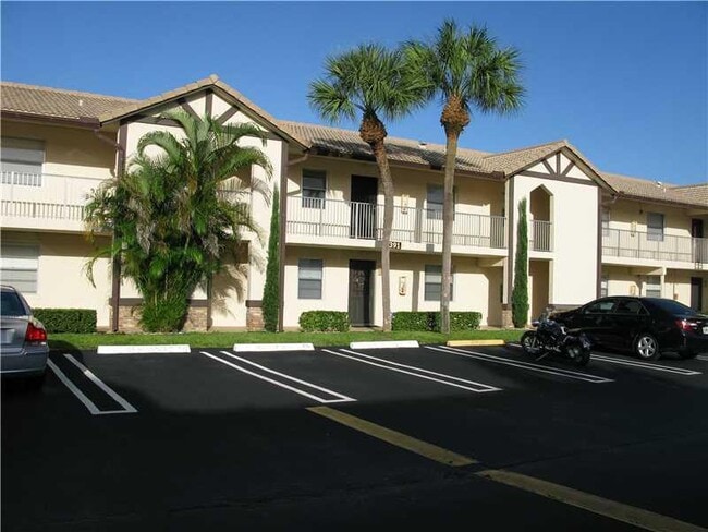 Building Photo - 2391 NW 89th Dr Unit 410