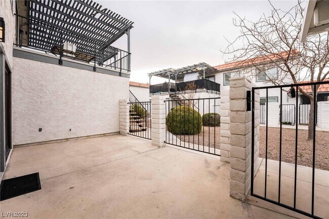 Photo - 1133 Willow Tree Dr Unit C