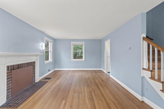 7210 Dartmouth Ave