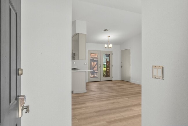 Photo - 145 Summerset Dr