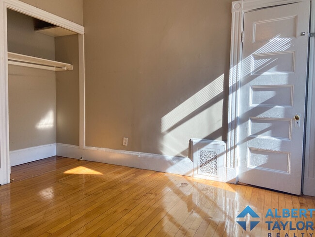 Photo - 1 Parker Hill Ter Unit uni3 7-bed 2-bath