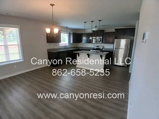 Photo - MUST SEE Fantastic 4BR 2/5 BA near everyth...