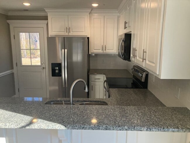 Photo - 5243 Castlewood Dr