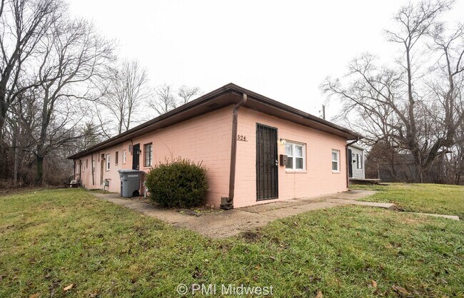 Modern Duplex in Prime Location - Perfect Rental Opportunity in Indianapolis!