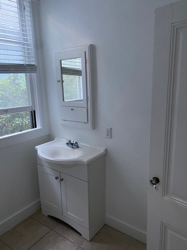 Photo - 2427 J St Unit 2427 J St Apt Upper West