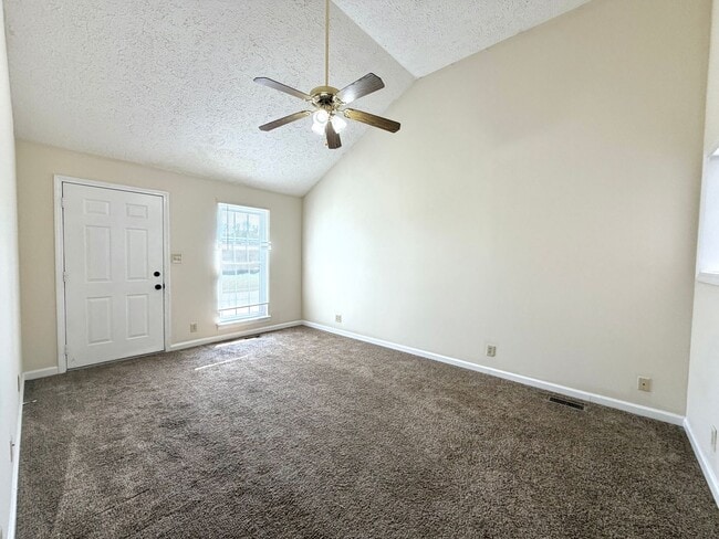 Photo - 313 Cranklen Cir