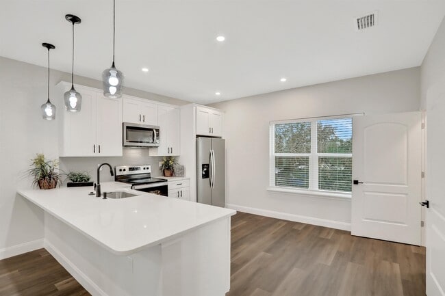 Photo - 524 Arricola Ave