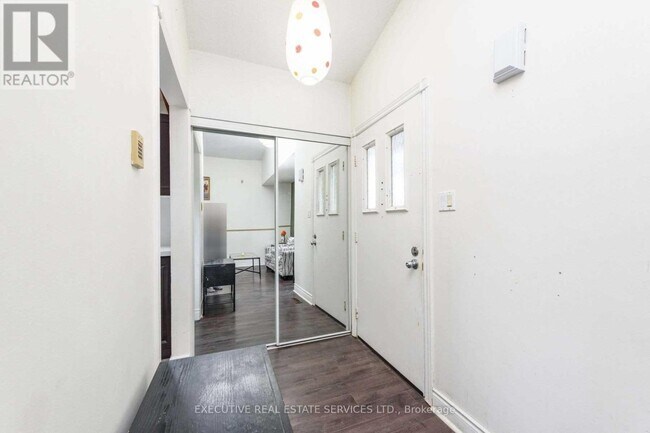 Photo - 48 Reynier Dr