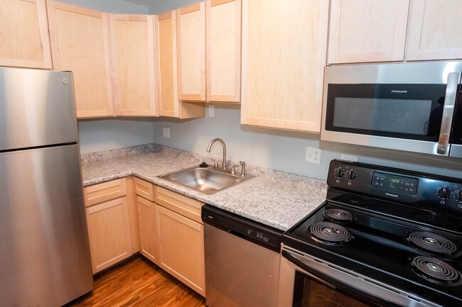 Photo - Parker Hill Apartments