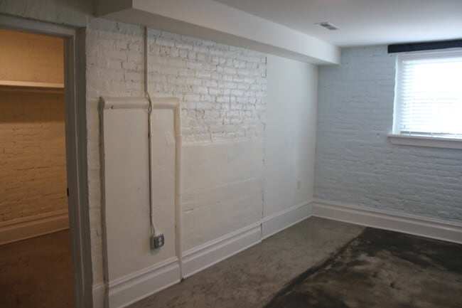 Photo - School Unit 102