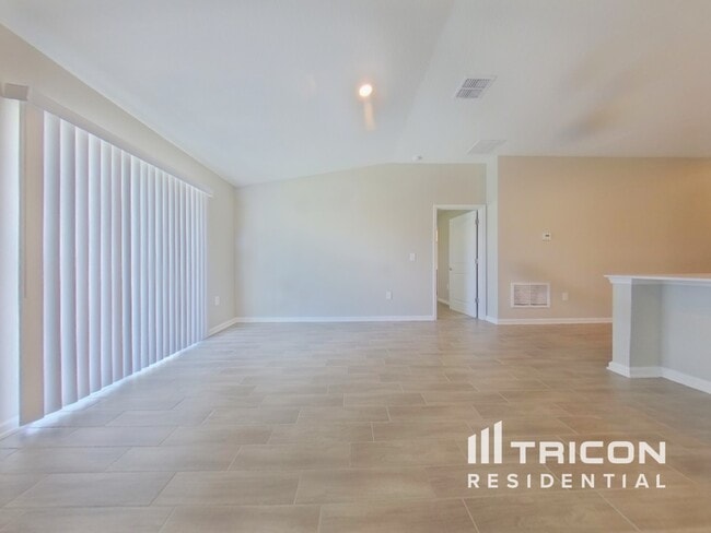 Photo - 34591 Shellback St