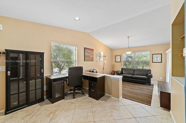 Photo - 1760 Palm Cove Blvd Unidad 5-201