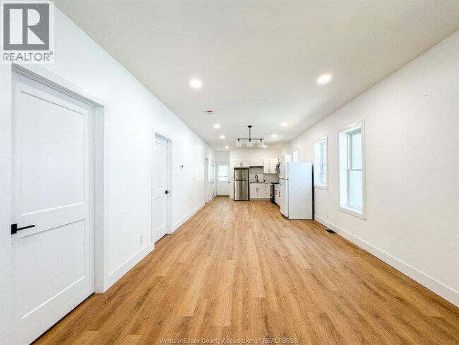 Photo - 651 Brock St