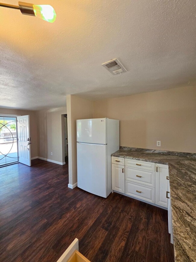 Photo - 2803 E Monroe St