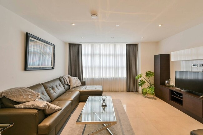 Photo - 2155 Chester Dr Apartment Unit 2