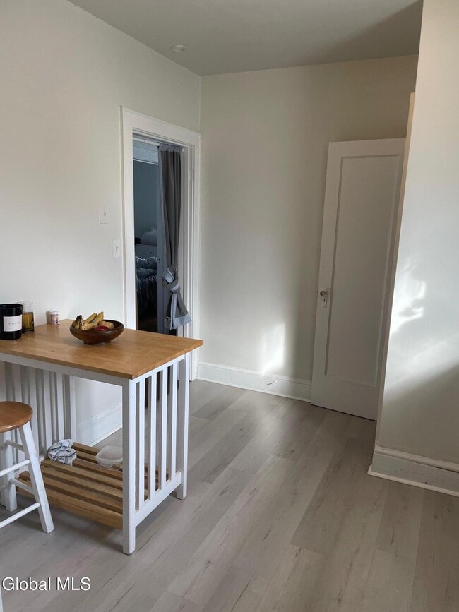 Photo - 7 Edison Ave Unit 2nd Fl.,Rear