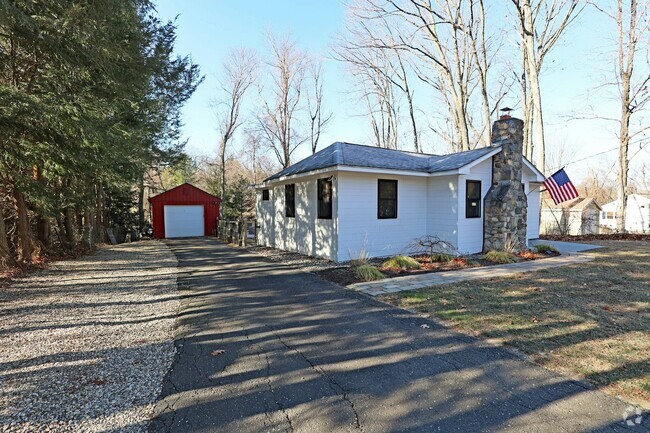 Building Photo - 6 Indian Ave Rental