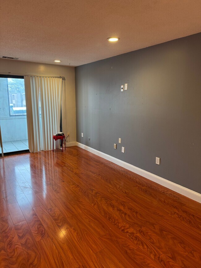 Photo - 16 Shrewsbury Green Dr Unidad I