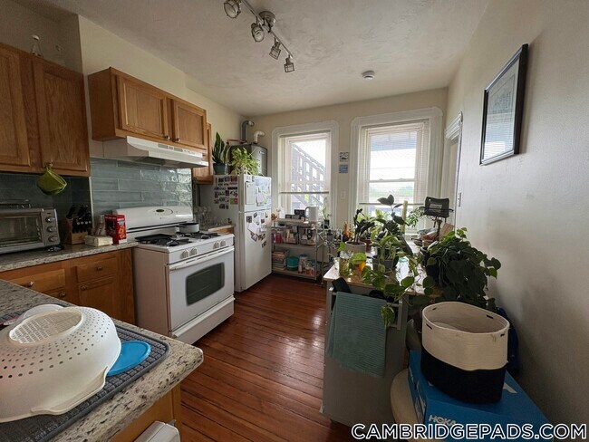 Photo - 1056 Cambridge St Unidad 4R