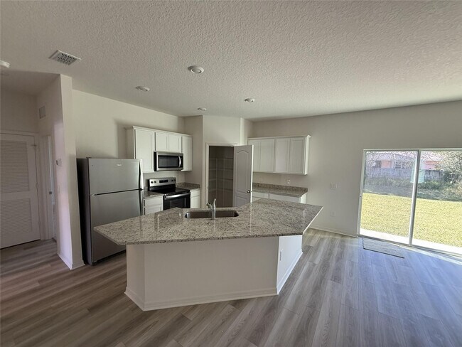 Photo - 8715 98th Ct