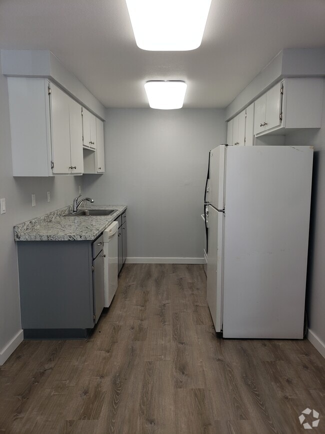 Building Photo - 2213 Hawthorne St Rental