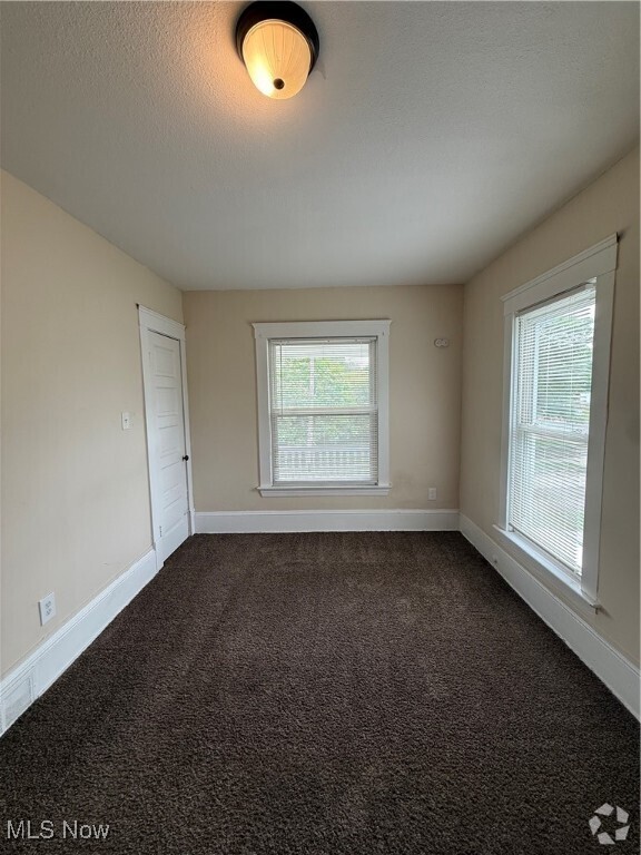 Building Photo - 1374 E 115th St Unit 2 Rental