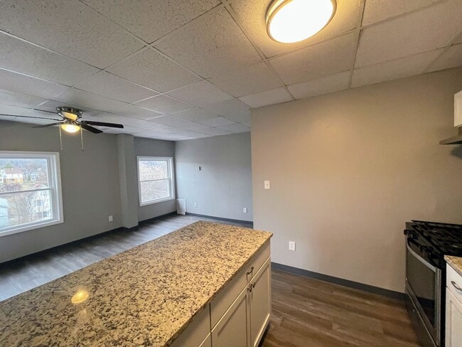 Photo - 117 Crawford Ave Unit 2