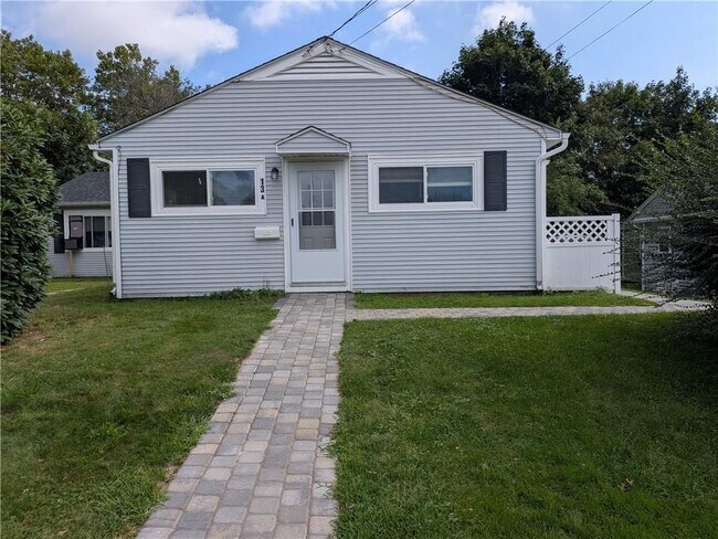 Building Photo - 13 Buck Rd Unit A