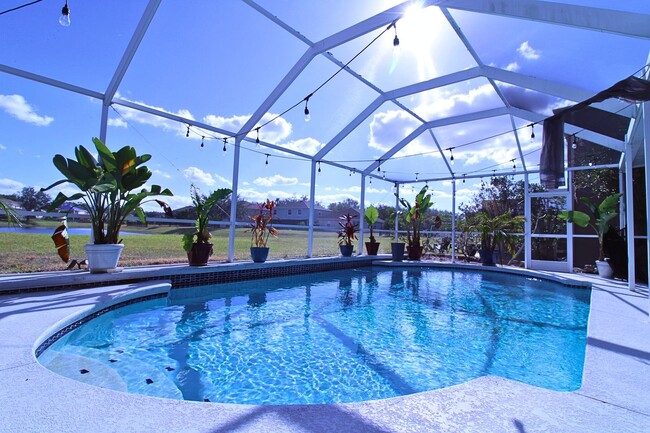 Photo - SPACIOUS 4-BED, 3-BATH HOME WITH PRIVATE BACKYARD PARADISE IN RIVERVIEW, FL