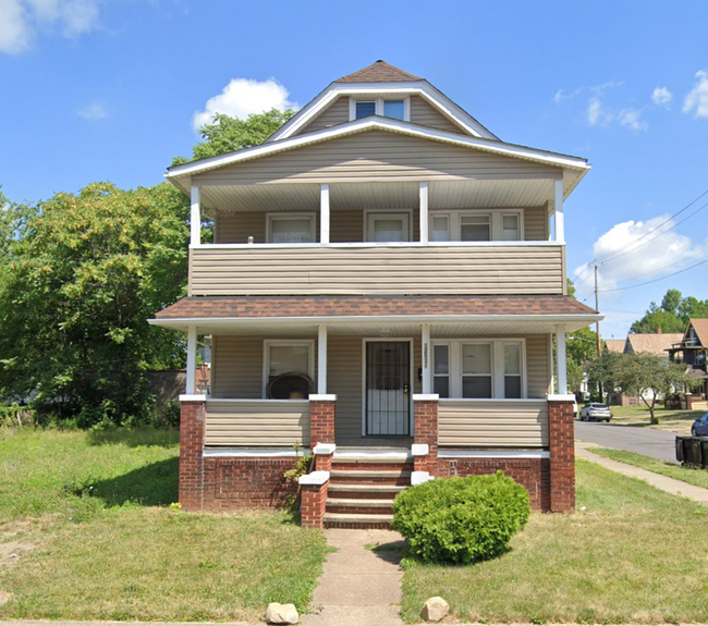 2nd floor Duplex - 2nd floor Duplex House