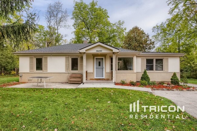 Photo - 36493 N Hawthorne Ln