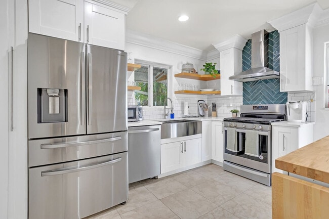 571 Lee Dr Unit SI ID1234543P
