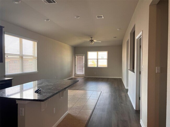 Photo - 1513 Carlene Pruett St